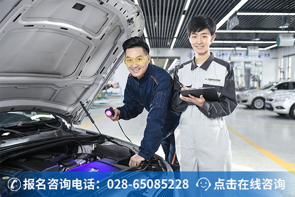 现在报名即享优惠大礼包，诚邀各位家长和同学来校咨询。